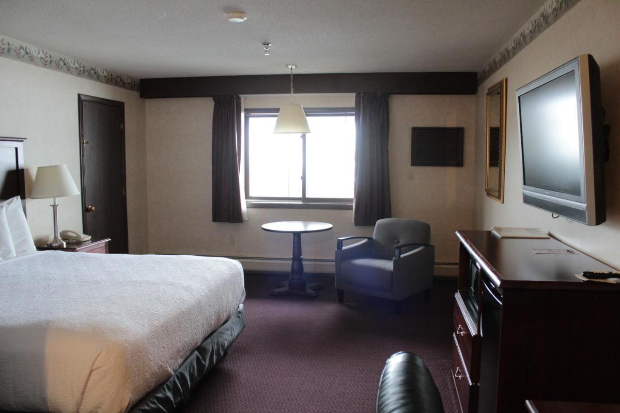 Shiretown Inn & Suites Houlton Екстер'єр фото