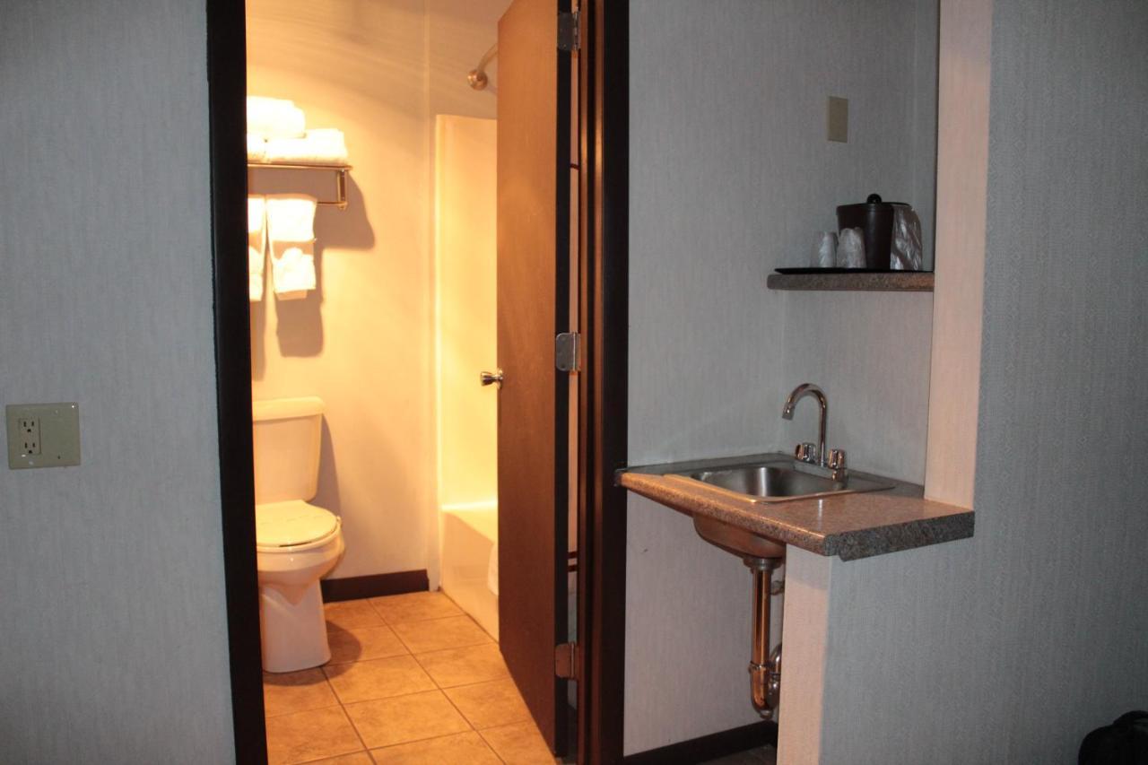 Shiretown Inn & Suites Houlton Екстер'єр фото